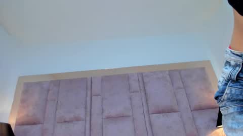 U can call me Angel online show from September 28, 1:55 am