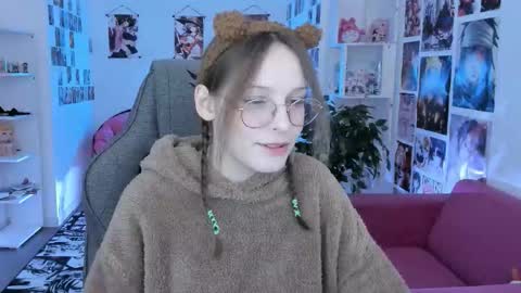 jenniferkiim online show from February 2, 7:51 am