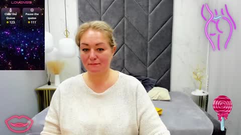 Snapshot of jenniferlight chatting on February 4, 8:17 pm Jennifer online show from February 4, 8:17 pm