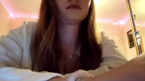 Snapshot of jenninekarels chatting on August 4, 5:26 pm Lizi online show from August 4, 5:26 pm