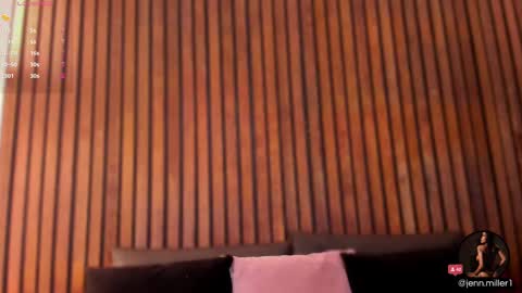 Snapshot of jennmiller_ chatting on March 1, 11:50 am online show from March 1, 11:50 am