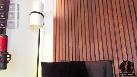 Snapshot of jennmiller_ chatting on March 7, 2:56 pm online show from March 7, 2:56 pm