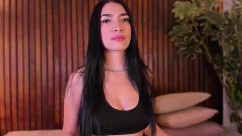 Snapshot of jennmiller_ chatting on September 19, 11:55 am online show from September 19, 11:55 am