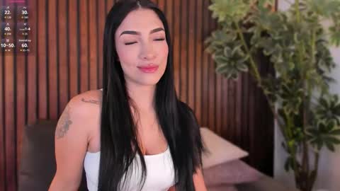 Snapshot of jennmiller_ chatting on October 9, 12:03 pm online show from October 9, 12:03 pm