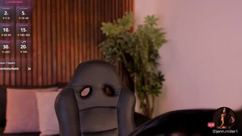 Snapshot of jennmiller_ chatting on October 21, 12:06 pm online show from October 21, 12:06 pm