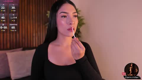 Snapshot of jennmiller_ chatting on October 25, 12:13 pm online show from October 25, 12:13 pm