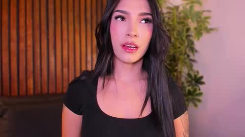 Snapshot of jennmiller_ chatting on November 12, 12:38 pm online show from November 12, 12:38 pm