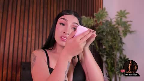 Snapshot of jennmiller_ chatting on November 23, 1:11 pm online show from November 23, 1:11 pm