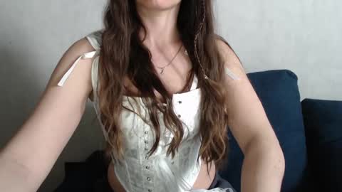 Snapshot of jennnamaaya chatting on May 13, 8:44 am Jenny online show from May 13, 8:44 am