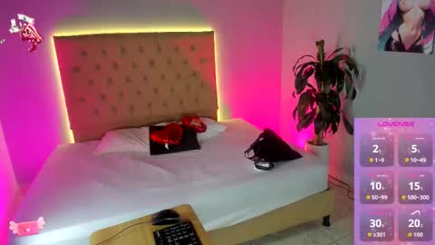 jenny__lawrence online show from February 16, 9:05 am