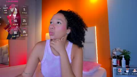 jenny__lawrence online show from June 23, 3:04 am
