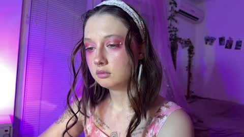 Snapshot of jenny_cox_love chatting on June 6, 7:07 pm Jennifer Jenny Darling online show from June 6, 7:07 pm