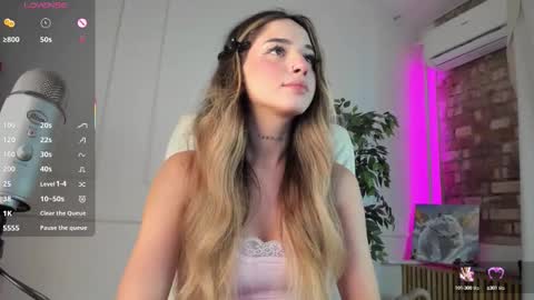 Snapshot of jenny_harringtons chatting on September 28, 7:03 am jenny_harringtons online show from September 28, 7:03 am