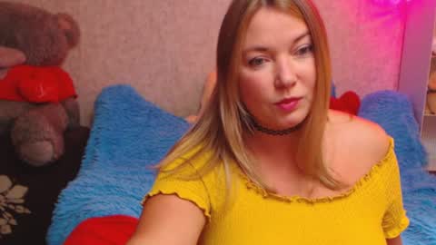 Snapshot of jenny_oliviawow chatting on September 24, 2:09 pm All the most interesting in private. my room for my smile online show from September 24, 2:09 pm