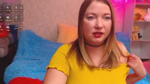 Snapshot of jenny_oliviawow chatting on May 5, 3:31 pm All the most interesting in private. my room for my smile online show from May 5, 3:31 pm