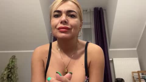 Jenny online show from January 12, 8:57 am