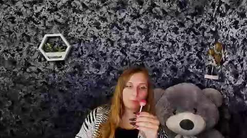 Snapshot of jenny_smille_ chatting on July 20, 8:06 am jenny_smille_ online show from July 20, 8:06 am