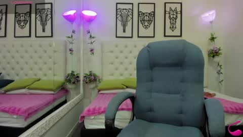 Snapshot of jenny_stark chatting on June 9, 11:44 am jenny_stark online show from June 9, 11:44 am