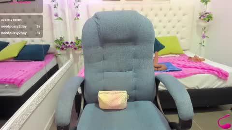 Snapshot of jenny_stark chatting on June 27, 11:04 am jenny_stark online show from June 27, 11:04 am