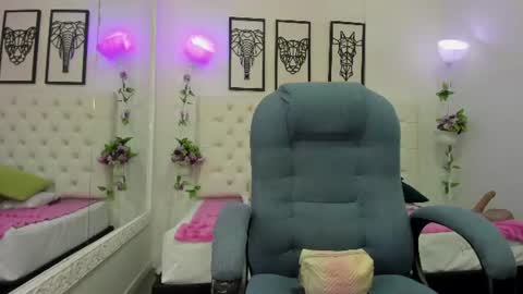 Snapshot of jenny_stark chatting on July 31, 11:09 am jenny_stark online show from July 31, 11:09 am