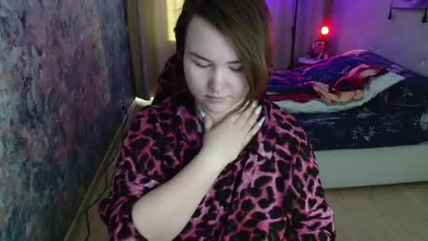 Snapshot of jennyattal chatting on February 20, 6:19 am Jenny online show from February 20, 6:19 am