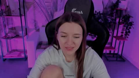 Snapshot of jennydens chatting on February 28, 2:42 am Jenny NO Nude online show from February 28, 2:42 am