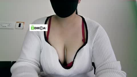 Snapshot of jennydolphin chatting on June 6, 3:55 am Jenny online show from June 6, 3:55 am