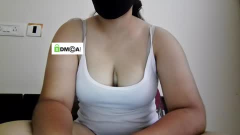 Snapshot of jennydolphin chatting on June 8, 4:13 am Jenny online show from June 8, 4:13 am