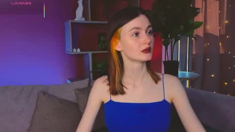 Snapshot of jennyfer_me chatting on May 21, 12:45 pm jennyfer_me online show from May 21, 12:45 pm
