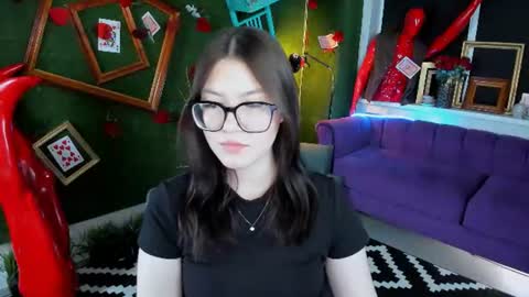 Snapshot of jennygibson chatting on July 7, 1:15 pm JENNY online show from July 7, 1:15 pm