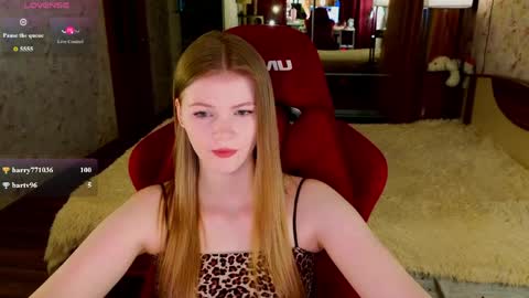 Snapshot of jennykiss11 chatting on May 4, 5:31 pm your dream online show from May 4, 5:31 pm