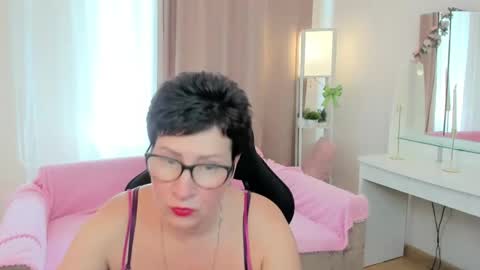 Snapshot of jennymons chatting on June 3, 7:55 am Jenny online show from June 3, 7:55 am
