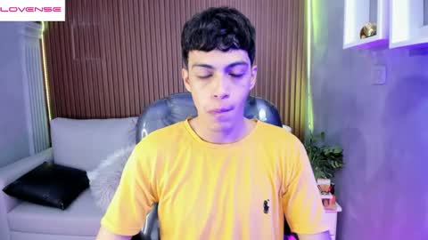 Snapshot of jeremias_1 chatting on May 4, 1:07 pm JEREMIAS online show from May 4, 1:07 pm