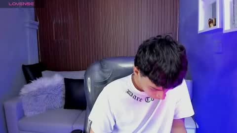 Snapshot of jeremias_1 chatting on May 11, 12:33 pm JEREMIAS online show from May 11, 12:33 pm