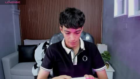 Snapshot of jeremias_1 chatting on May 20, 5:41 pm JEREMIAS online show from May 20, 5:41 pm