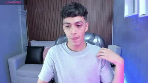 Snapshot of jeremias_1 chatting on May 25, 1:17 pm JEREMIAS online show from May 25, 1:17 pm