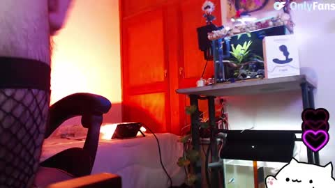 Snapshot of jeremmy_mclayne chatting on May 21, 7:10 pm Jeremmy online show from May 21, 7:10 pm