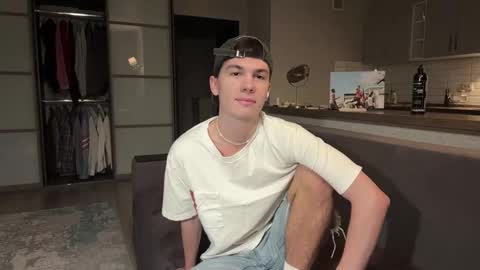 jeremy1scott online show from November 12, 3:18 am