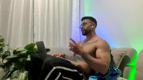 Jeremy online show from August 3, 1:15 am