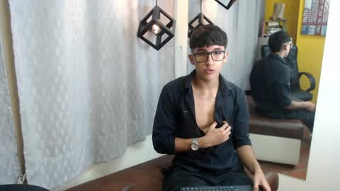 Snapshot of jeremy_job chatting on May 2, 4:34 pm Jeremy online show from May 2, 4:34 pm