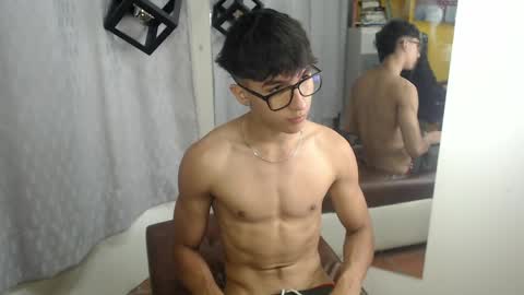 Snapshot of jeremy_job chatting on May 20, 12:11 pm Jeremy online show from May 20, 12:11 pm