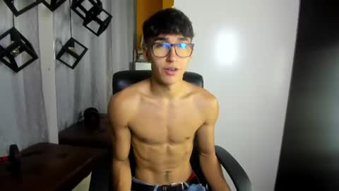 Snapshot of jeremy_job chatting on June 22, 12:02 pm Jeremy online show from June 22, 12:02 pm