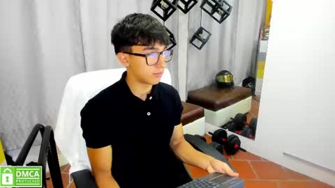 Snapshot of jeremy_job chatting on July 12, 11:45 am Jeremy online show from July 12, 11:45 am
