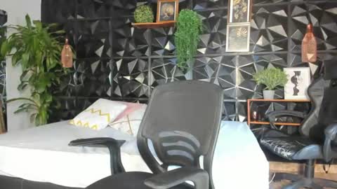 Jeremy online show from July 18, 6:12 pm