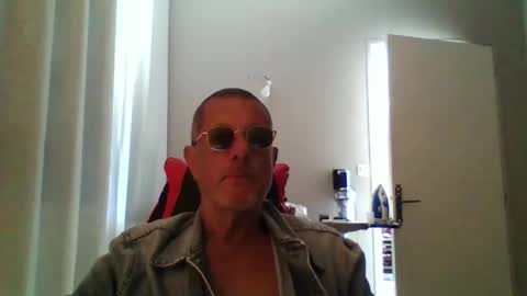 Snapshot of jerflor chatting on October 10, 9:41 am jerflor online show from October 10, 9:41 am