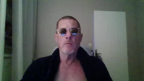 jerflor online show from November 6, 1:56 pm