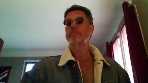 jerflor online show from March 18, 2:42 pm