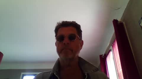 jerflor online show from May 6, 1:05 pm