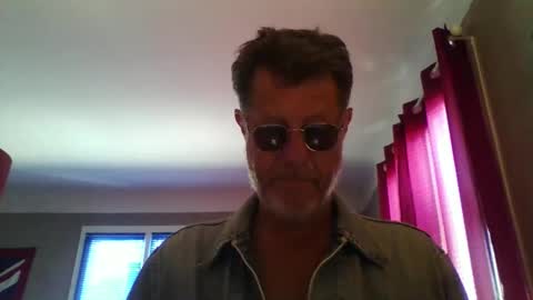 Snapshot of jerflor chatting on May 23, 11:03 am jerflor online show from May 23, 11:03 am