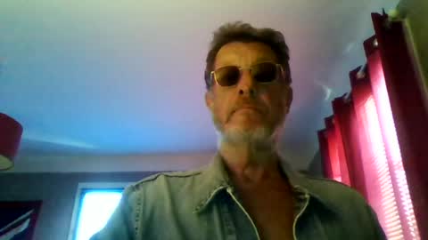 Snapshot of jerflor chatting on June 20, 2:20 pm jerflor online show from June 20, 2:20 pm